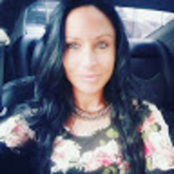 Meet your Posher, Katherine - Picture 1 of 1